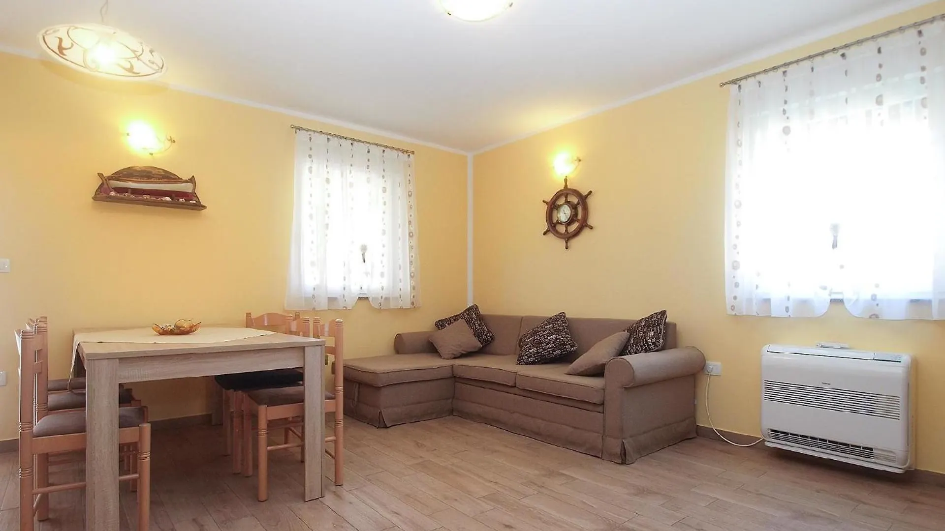 Ferienhaus Mit Privatpool Fuer 6 Personen Ca 70 Qm In Pula, Istrien Istrische Riviera